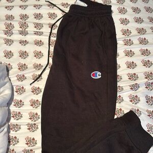 Black unisex Champion sweats
So: medium